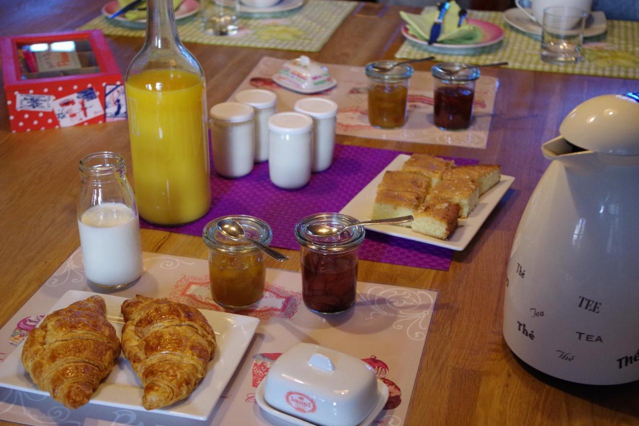 Le Logis De La Poupeliere Bed and Breakfast Vouhé Δωμάτιο φωτογραφία